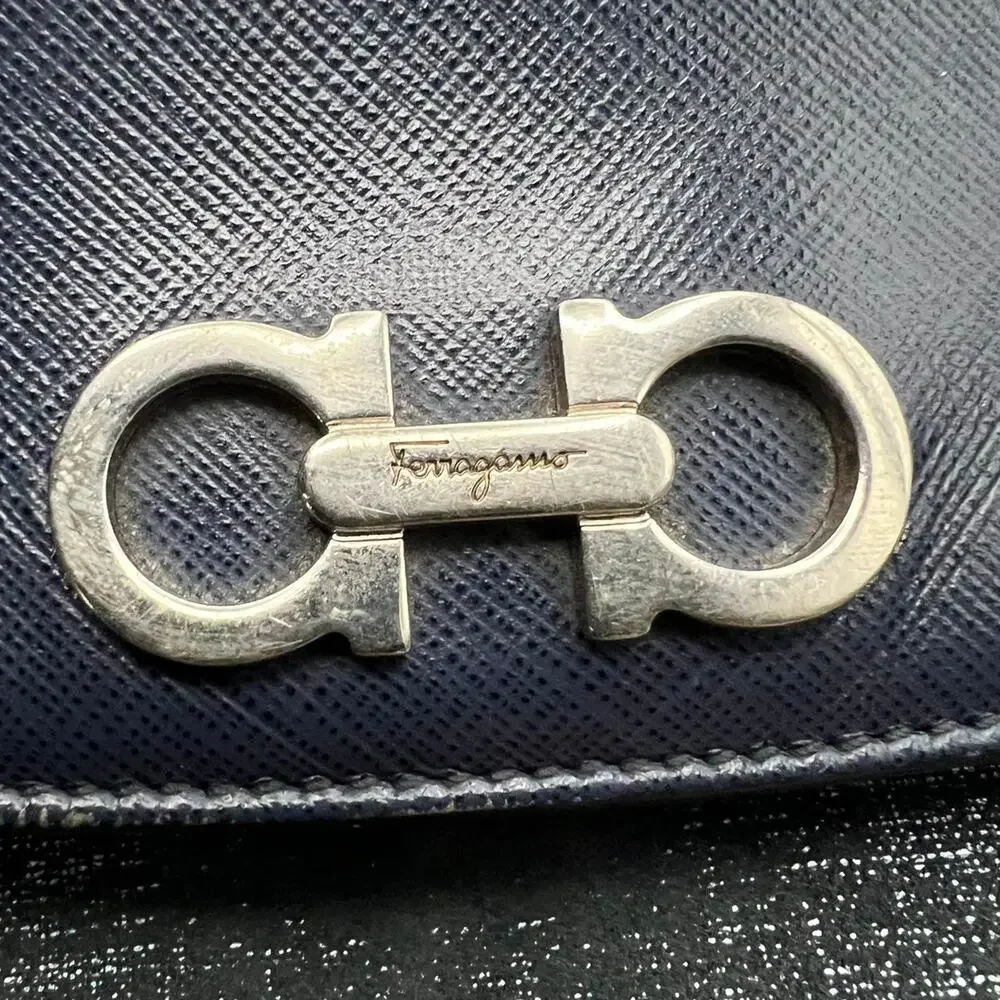 Salvatore ferragamo gancini shoulder